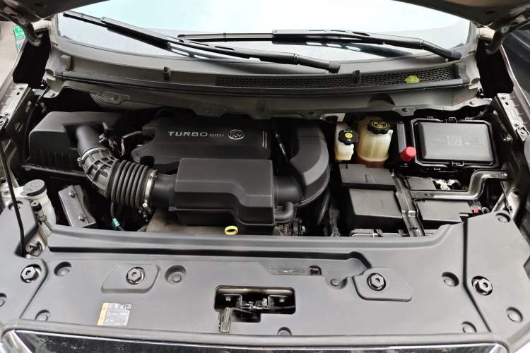 Used Buick GL8 2023 Land Executive Class Comfort Model Engine Bay