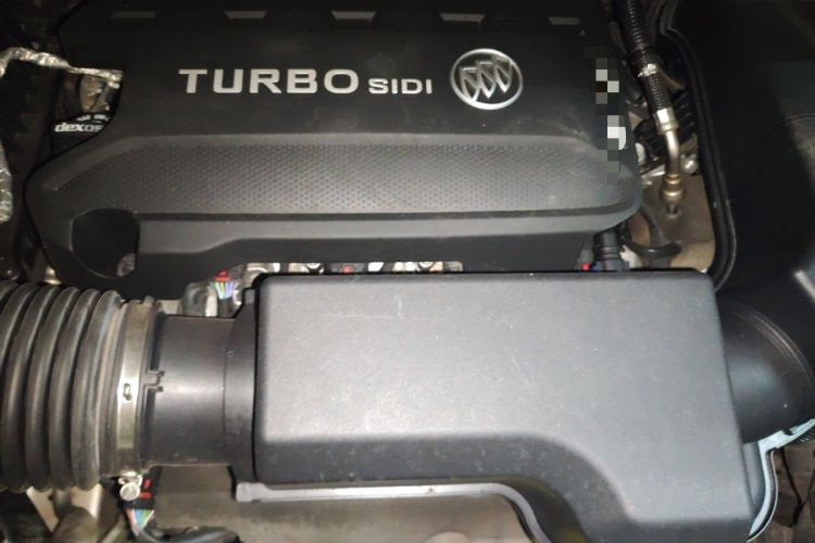 Used Buick GL8 2023 ES Lu Zun Deluxe Model Engine Bay