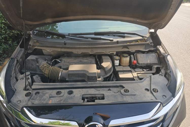 Used Buick GL8 2023 Land Executive Class 652T Luxury Model Engine Bay