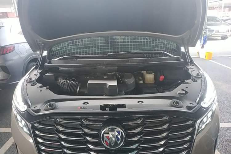 Used Buick GL8 2023 ES Lu Zun Comfort Model Engine Bay