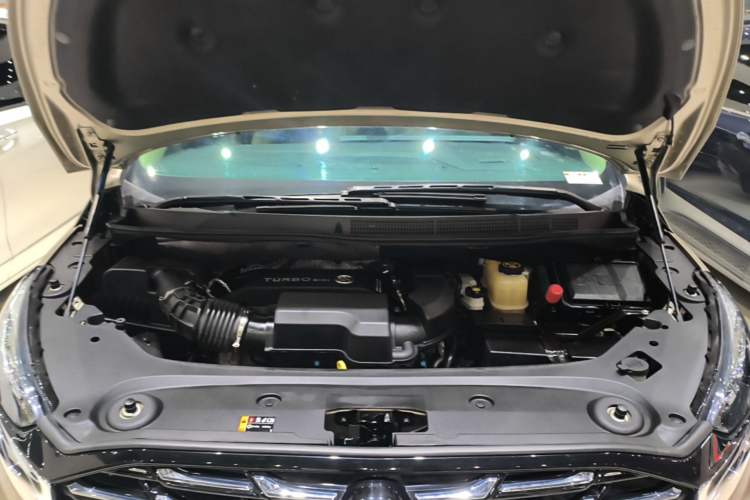 Used Buick GL8 2023 ES Lu Zun Luxury Model Engine Bay