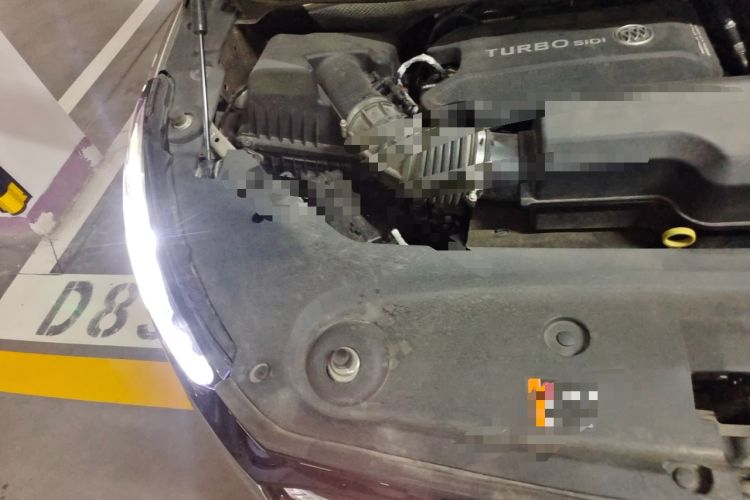Used Buick GL8 2023 ES Lu Zun Deluxe Model Engine Bay Right