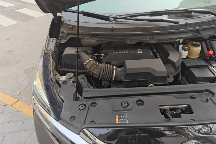 Used Buick GL8 2023 Land Executive Class 652T Smart Luxury Model Engine Bay Right
