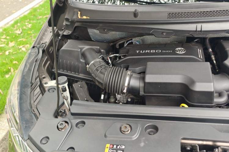 Used Buick GL8 2023 Land Executive Class 652T Luxury Model Engine Bay Right