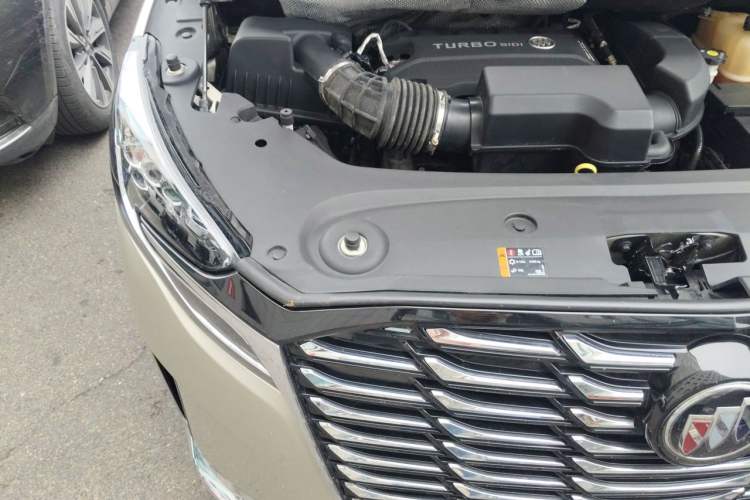 Used Buick GL8 2023 ES Lu Zun Luxury Model Engine Bay Right