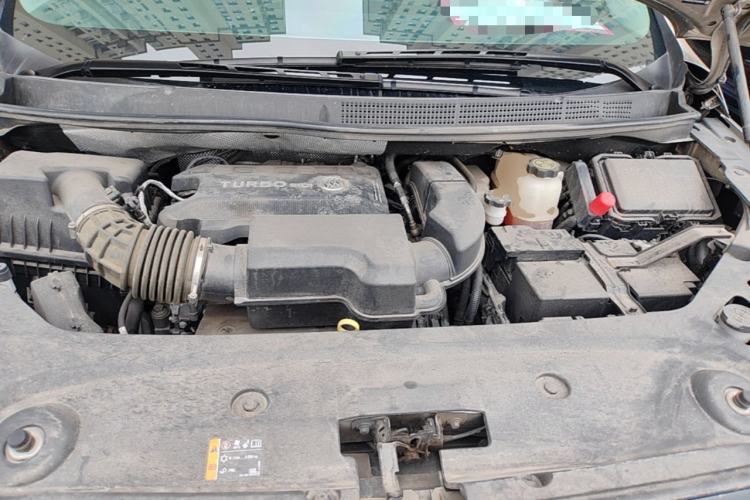 Used Buick GL8 2023 ES Lu Zun Comfort Model Engine Bay