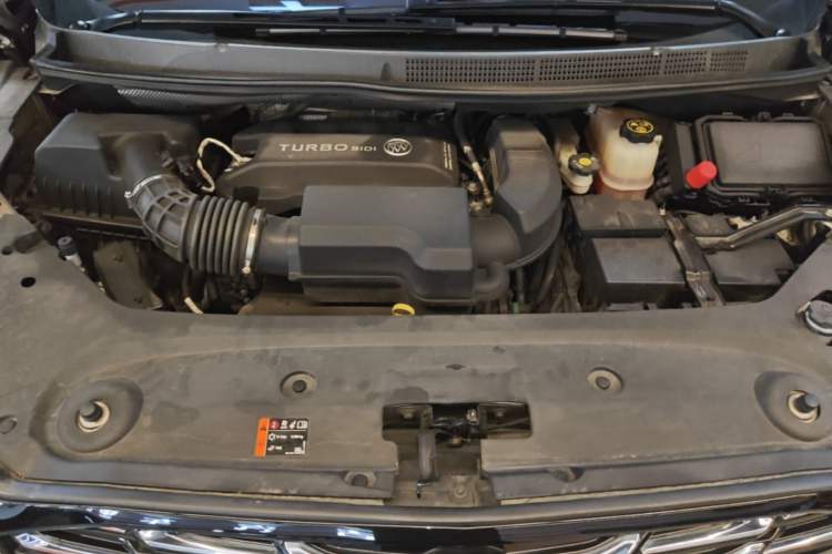 Used Buick GL8 2023 ES Lu Zun Deluxe Model Engine Bay