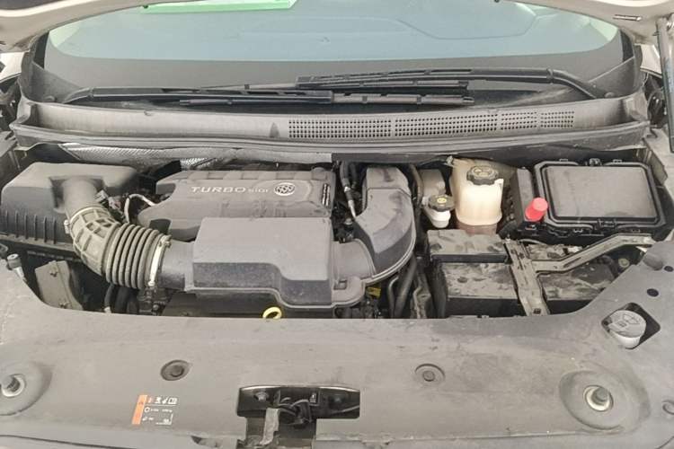 Used Buick GL8 2023 ES Lu Zun Comfort Model Engine Bay