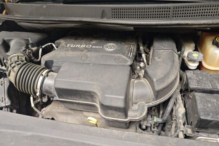Used Buick GL8 2023 ES Lu Zun Comfort Model Engine Bay