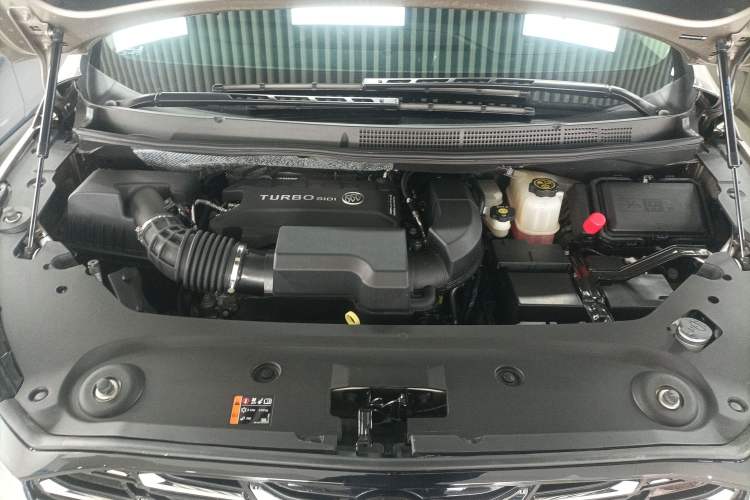 Used Buick GL8 2023 ES Lu Zun Comfort Model Engine Bay