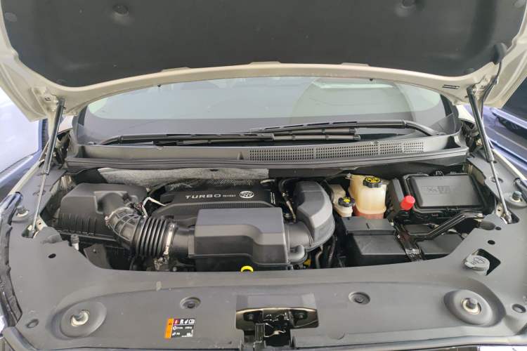 Used Buick GL8 2023 ES Lu Zun Comfort Model Engine Bay