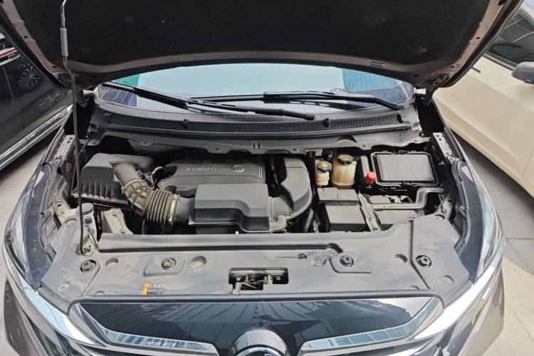 Used Buick GL8 2023 Facelifted Land Cruiser Executive Luxury Version Engine Bay