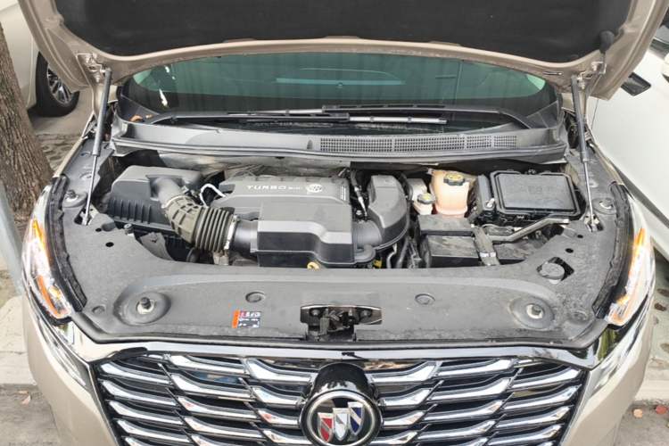 Used Buick GL8 2023 ES Lu Zun Luxury Model Engine Bay
