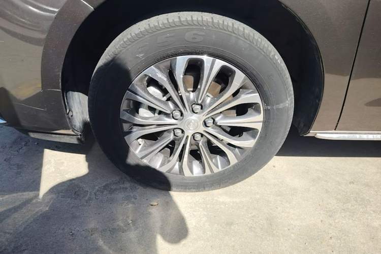 Used Buick GL8 2023 Land Executive Class 652T Luxury Model Exterior 1