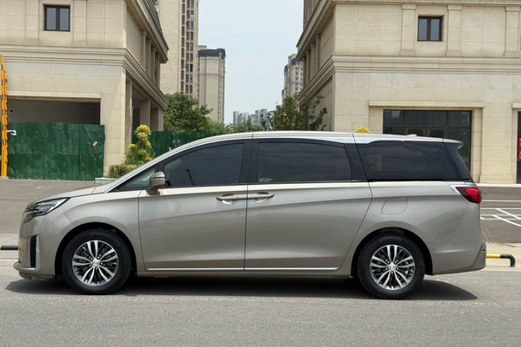 Used Buick GL8 2023 ES Lu Zun Deluxe Model Exterior 10