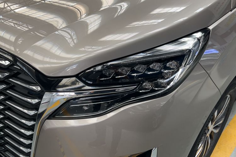 Used Buick GL8 2023 ES Lu Zun Deluxe and Yue Edition Exterior 2
