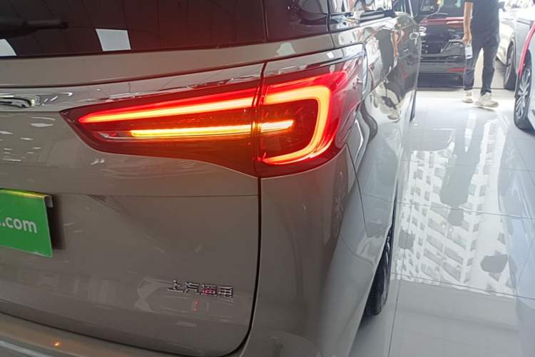 Used Buick GL8 2023 ES Lu Zun Comfort Model Exterior 3