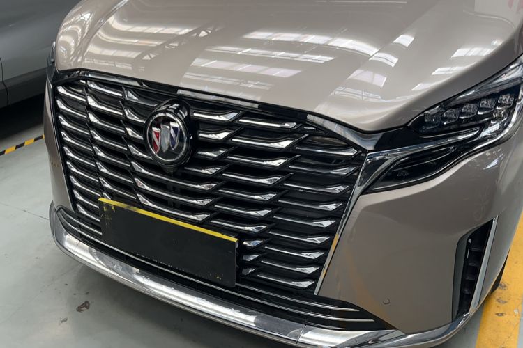 Used Buick GL8 2023 ES Lu Zun Deluxe and Yue Edition Exterior 3