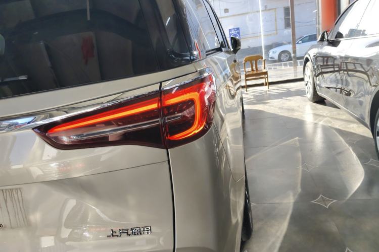 Used Buick GL8 2023 ES Lu Zun Deluxe Model Exterior 3