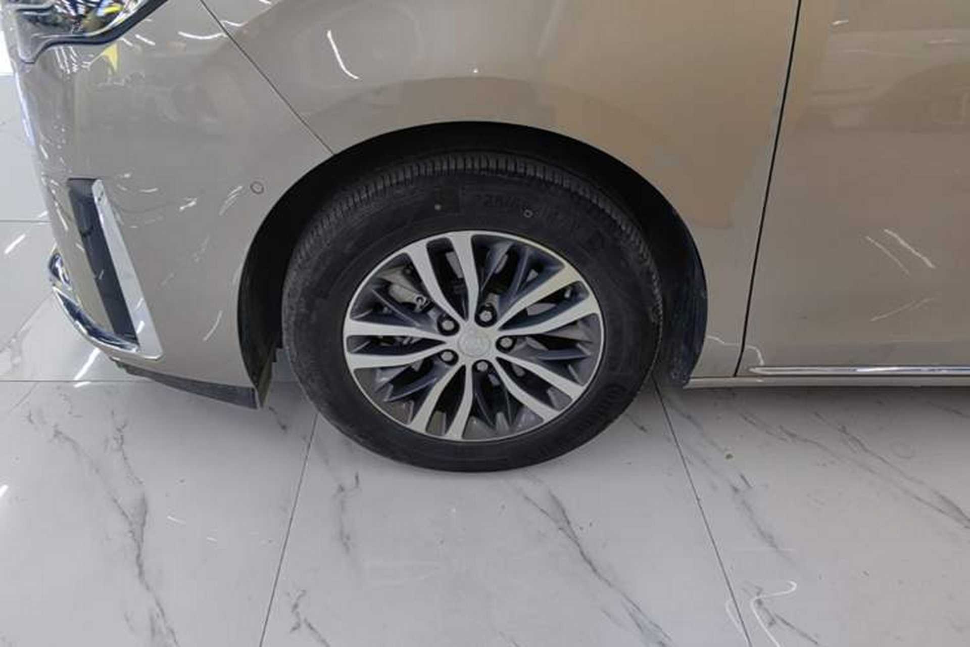 Used Buick GL8 2023 ES Lu Zun Deluxe Model Exterior 4