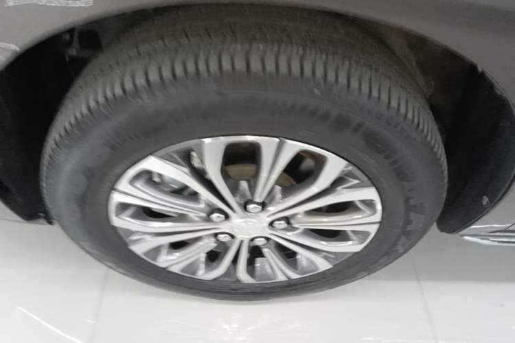 Used Buick GL8 2023 Land Executive Class Smart Enjoyment Model Exterior 4