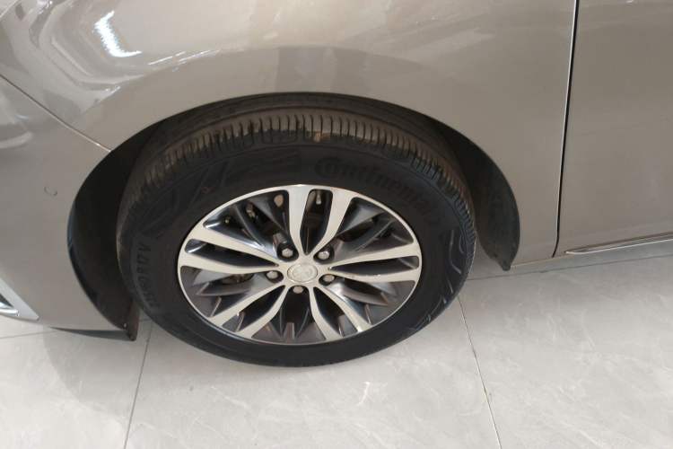 Used Buick GL8 2023 ES Lu Zun Deluxe Model Exterior 4