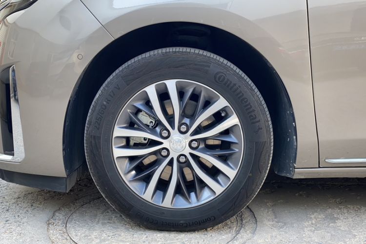 Used Buick GL8 2023 ES Lu Zun Deluxe Model Exterior 9