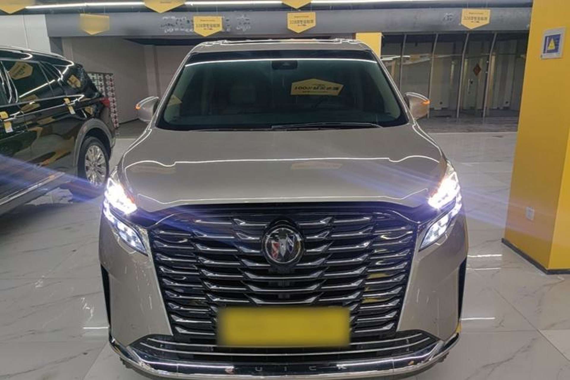 Used Buick GL8 2023 ES Lu Zun Deluxe Model Front