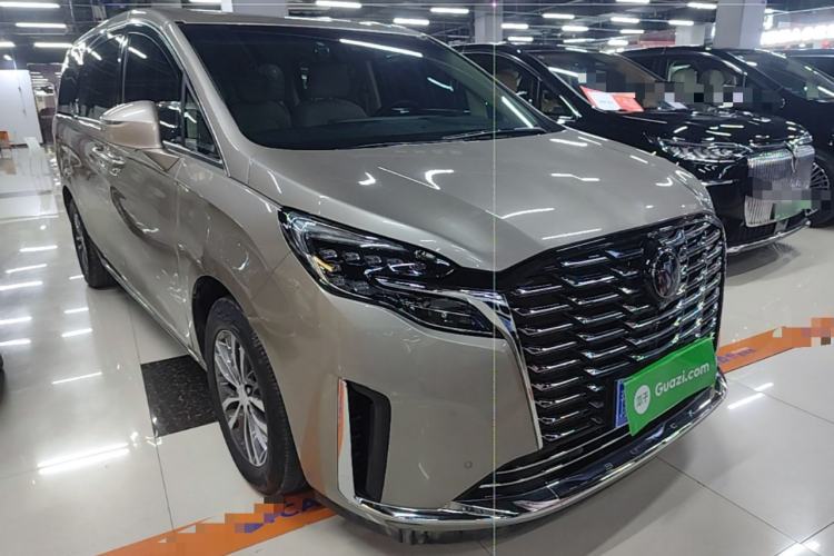 Used Buick GL8 2023 ES Lu Zun Deluxe Model Front Right 45 Deg