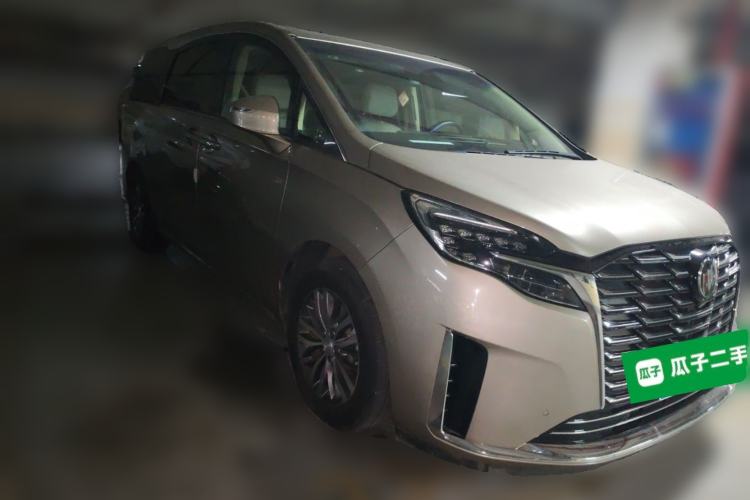 Used Buick GL8 2023 ES Lu Zun Deluxe Model Front Right 45 Deg