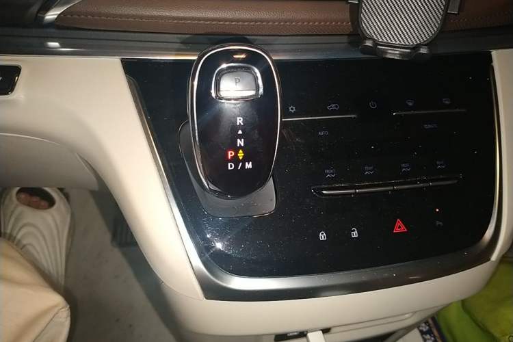Used Buick GL8 2023 Land Executive Class Smart Enjoyment Model Gear Lever