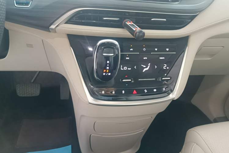 Used Buick GL8 2023 ES Lu Zun Comfort Model Gear Lever
