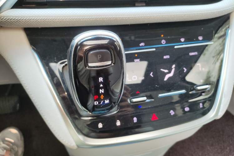 Used Buick GL8 2023 ES Lu Zun Deluxe and Yue Edition Gear Lever