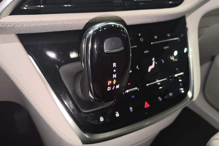 Used Buick GL8 2023 ES Lu Zun Deluxe and Yue Edition Gear Lever