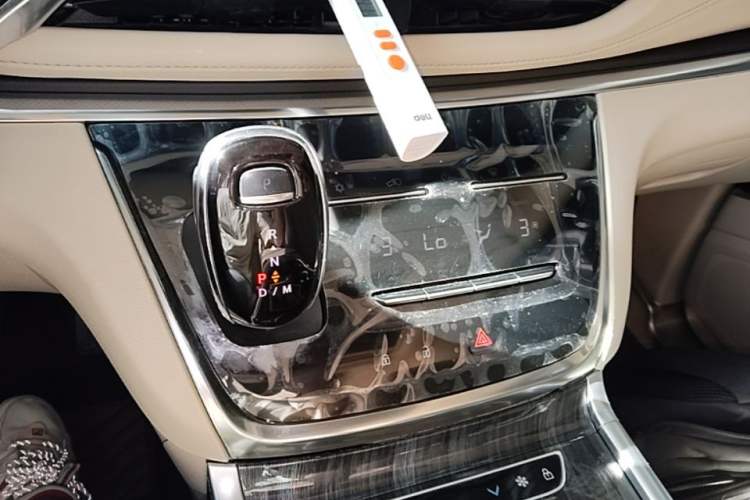 Used Buick GL8 2023 Facelifted Land Cruiser Executive Luxury Version Gear Lever