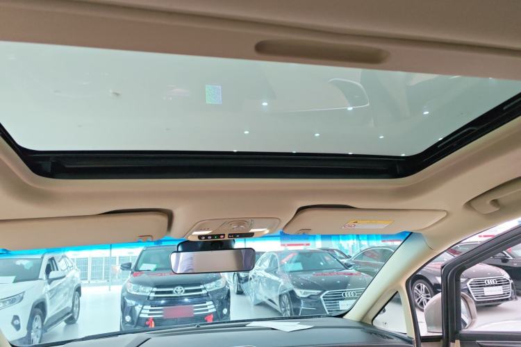 Used Buick GL8 2023 ES Lu Zun Deluxe Model Headliner