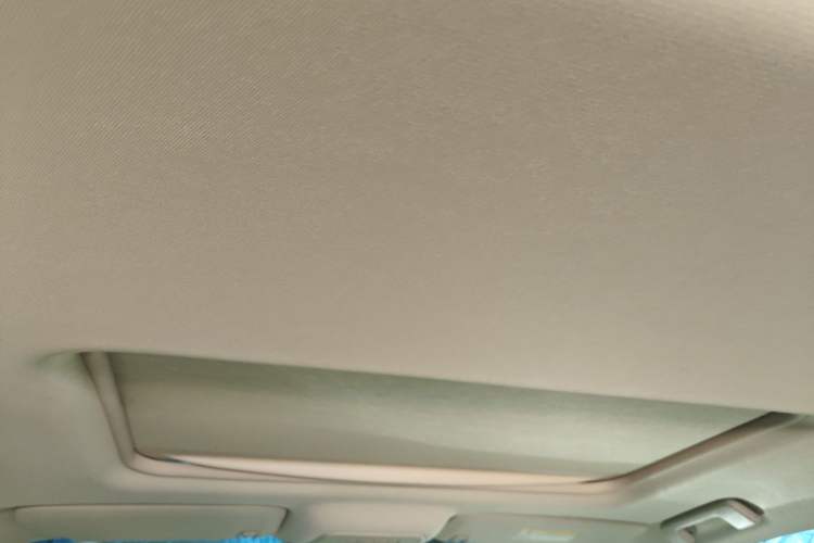 Used Buick GL8 2023 Facelifted Land Cruiser Executive Luxury Version Headliner