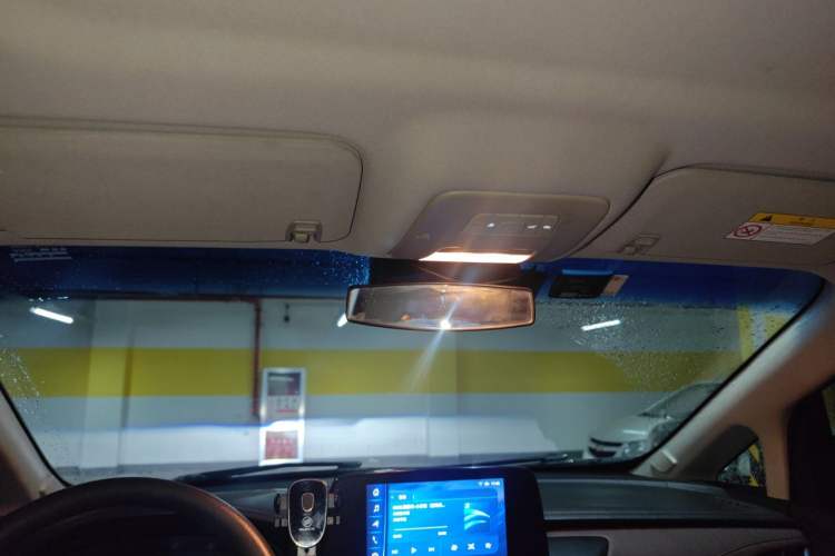Used Buick GL8 2023 Land Executive Class Comfort Model Headliner