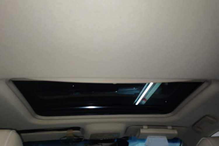 Used Buick GL8 2023 Land Executive Class Deluxe Model Headliner