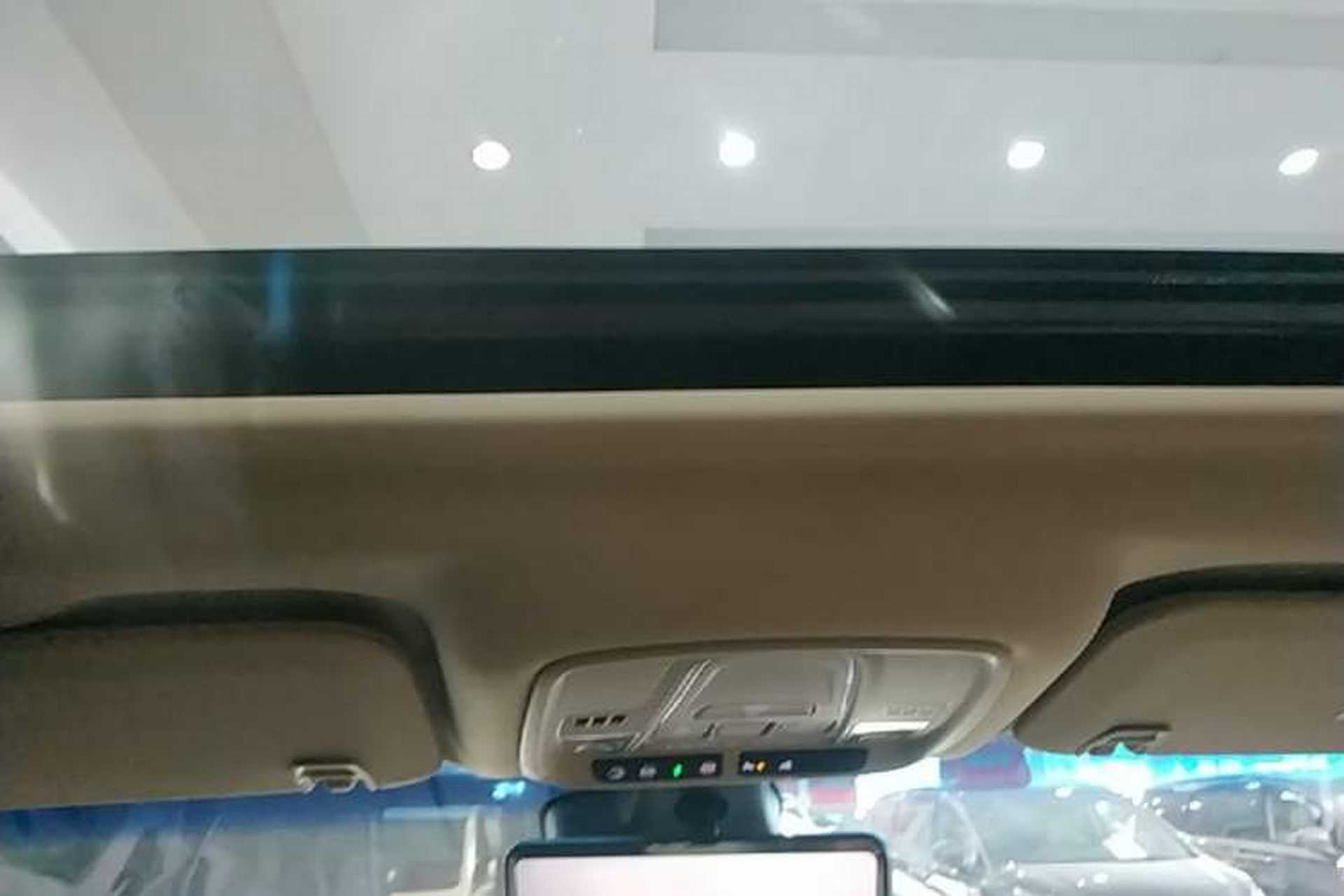 Used Buick GL8 2023 ES Lu Zun Deluxe Model Headliner