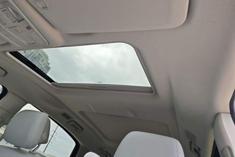 Used Buick GL8 2023 ES Lu Zun Comfort Model Headliner