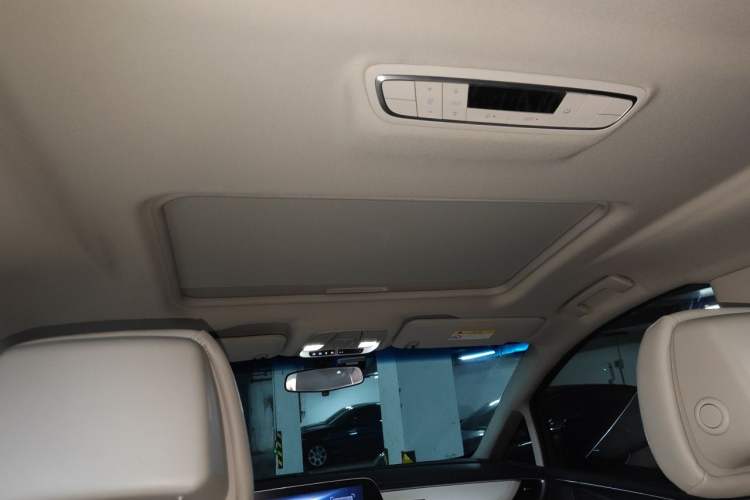 Used Buick GL8 2023 ES Lu Zun Comfort Model Headliner