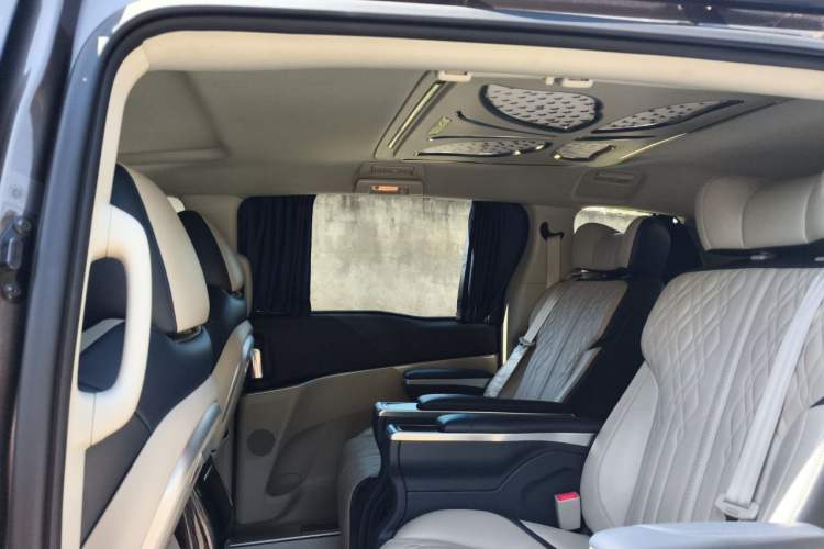 Used Buick GL8 2023 Land Executive Class Smart Enjoyment Model Headliner