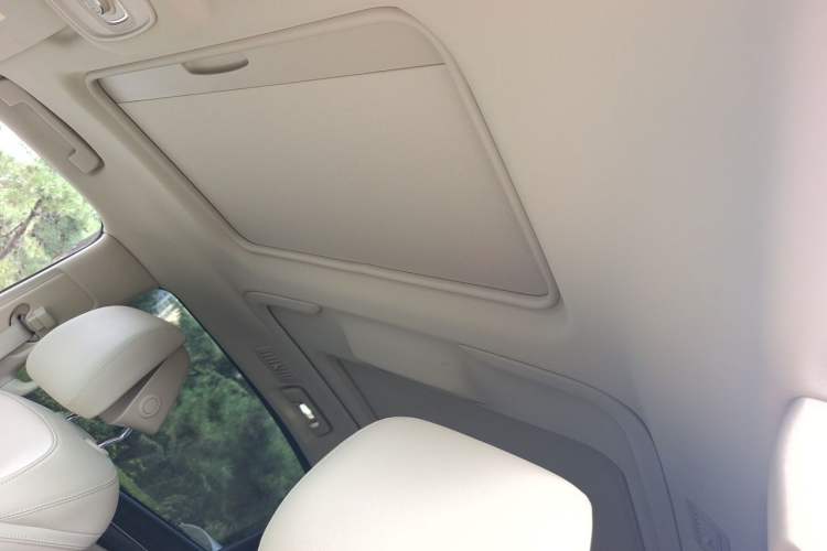 Used Buick GL8 2023 ES Lu Zun Luxury Model Headliner