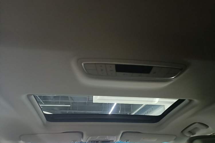 Used Buick GL8 2023 ES Lu Zun Comfort Model Headliner