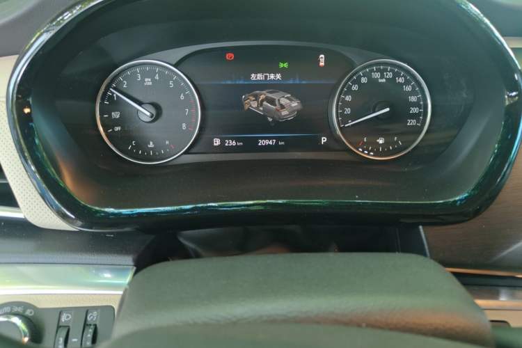 Used Buick GL8 2023 Facelifted Land Cruiser Executive Luxury Version Instrument Cluster