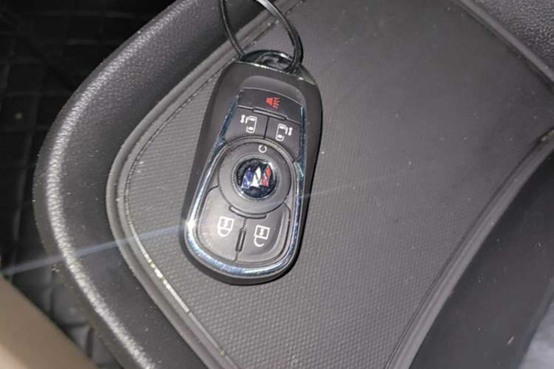 Used Buick GL8 2023 ES Lu Zun Deluxe Model Interior 1