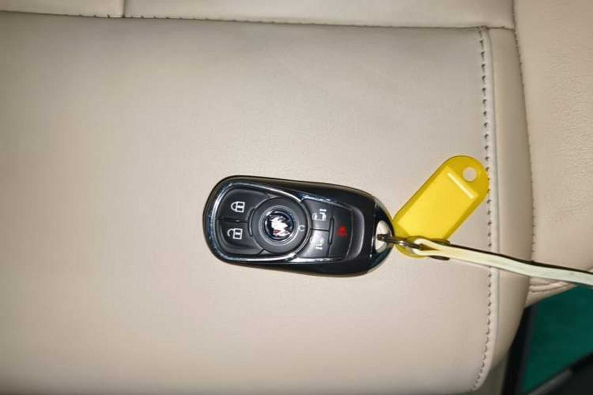 Used Buick GL8 2023 ES Lu Zun Deluxe Model Interior 1
