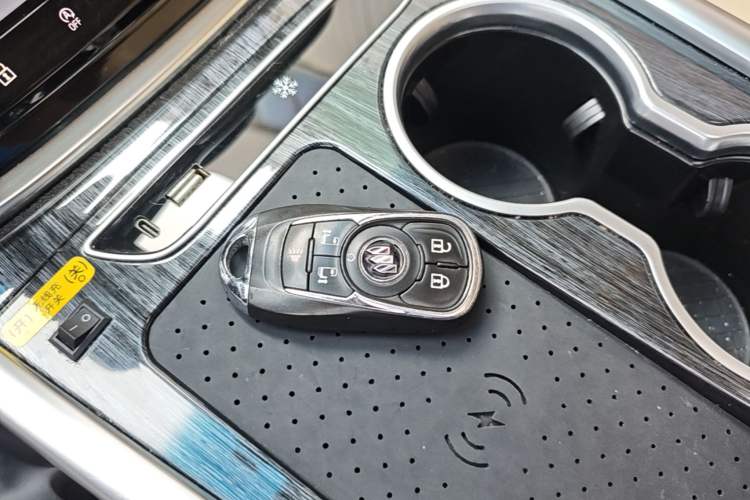 Used Buick GL8 2023 ES Lu Zun Deluxe Model Interior 1