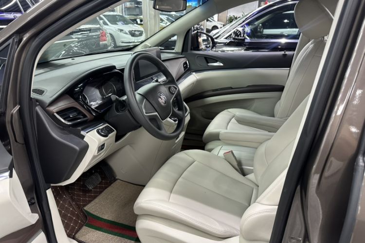 Used Buick GL8 2023 Land Executive Class Comfort Model Interior 1